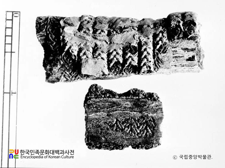 평안남도 대동군 석암동 9호분 출토 칼자루편