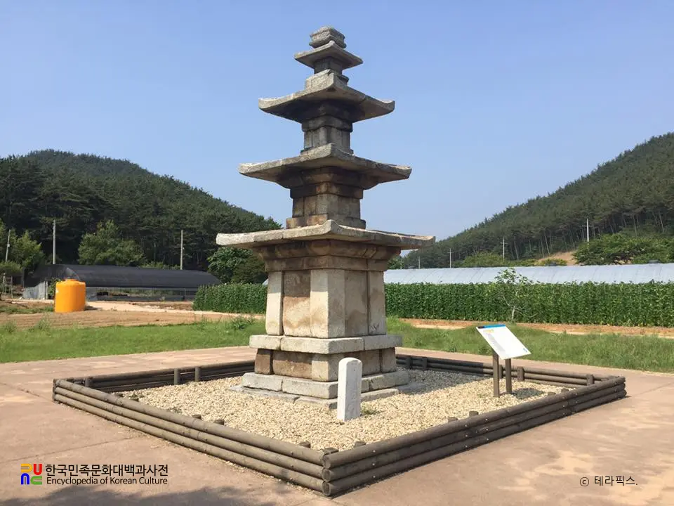 서천 성북리 오층석탑 정측면