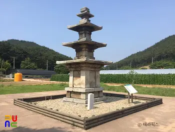 서천 성북리 오층석탑 정측면