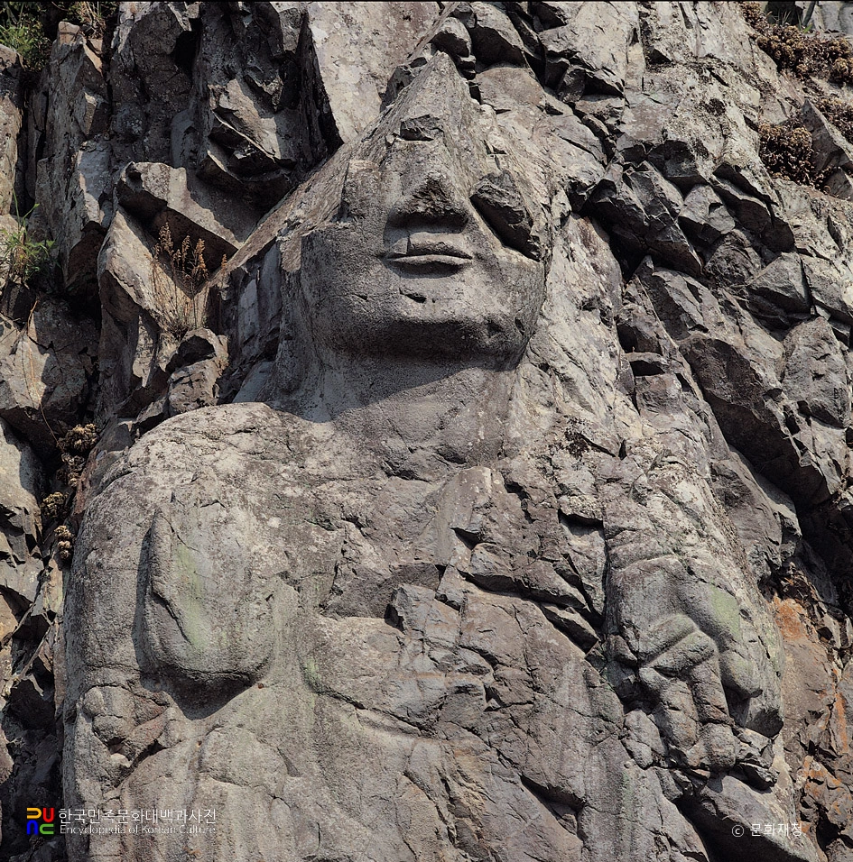 경주 서악동 마애여래삼존입상 중 아미타여래불
