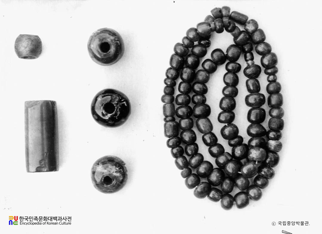 경북 경주 금관총 연옥 관옥