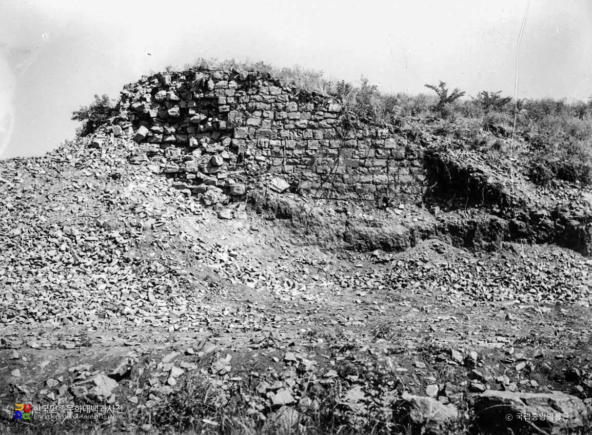 봉산 휴류산성 남문 동측 성벽
