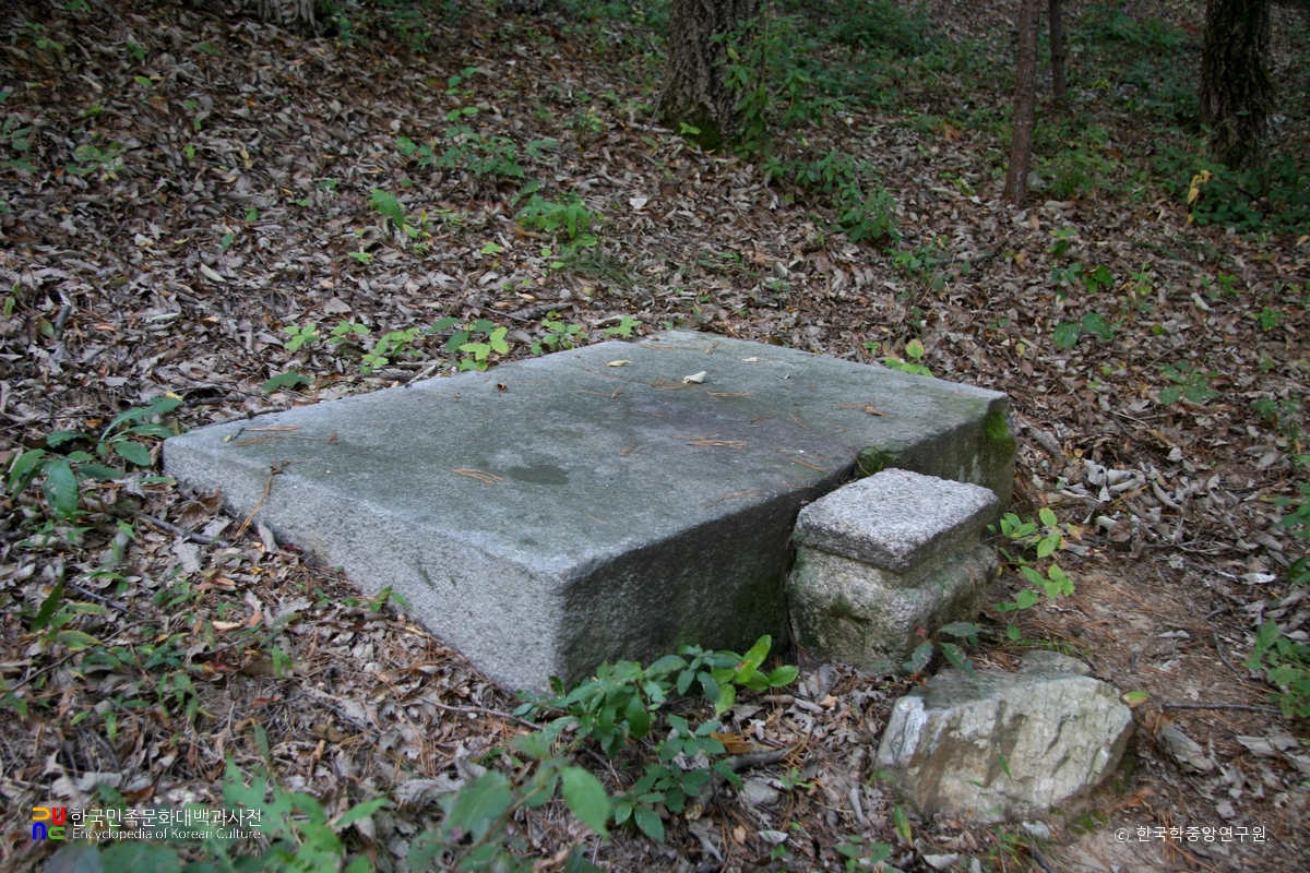 파주 소령원 산신상석