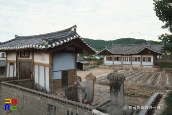 구미 인동향교 전경