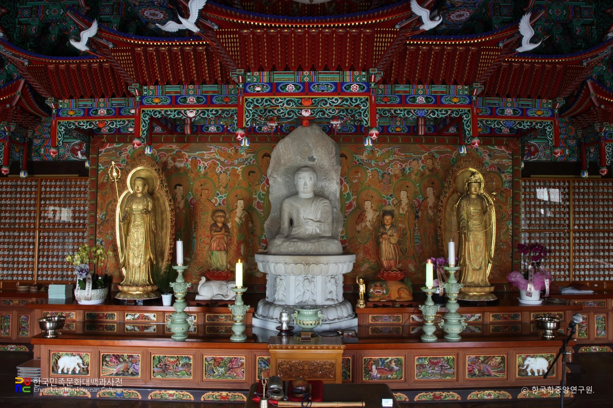 평거 석조 여래 좌상