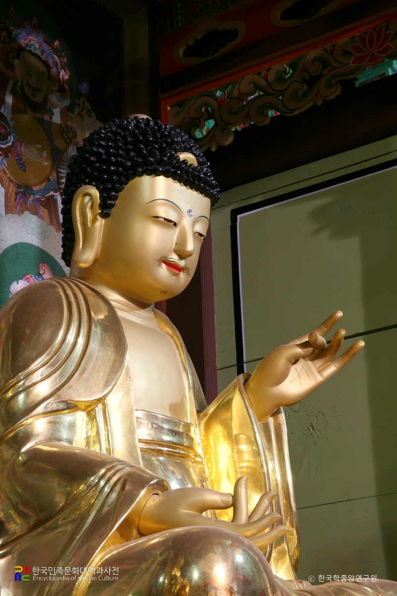 영광 연흥사 목조삼세여래좌상 / 약사