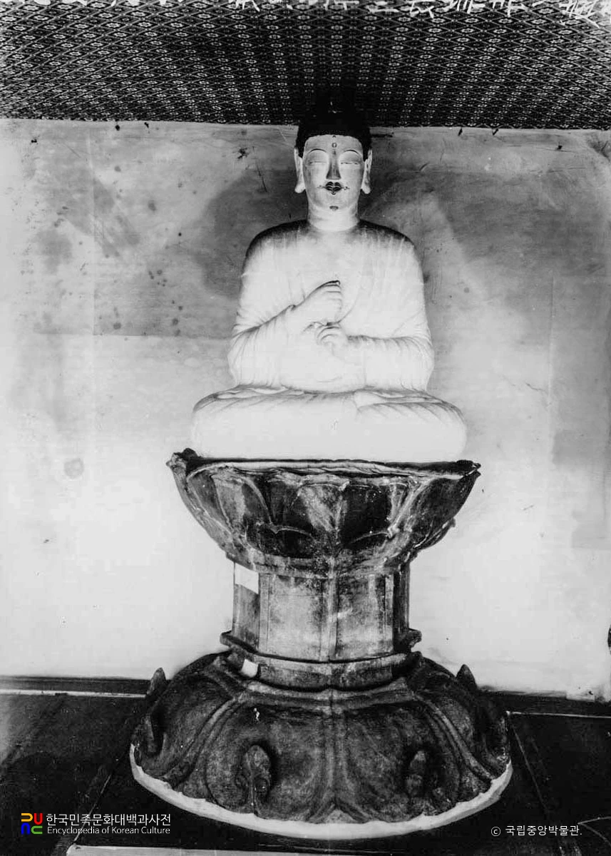 강원 철원 도피안사철조비로자나불좌상(정면)