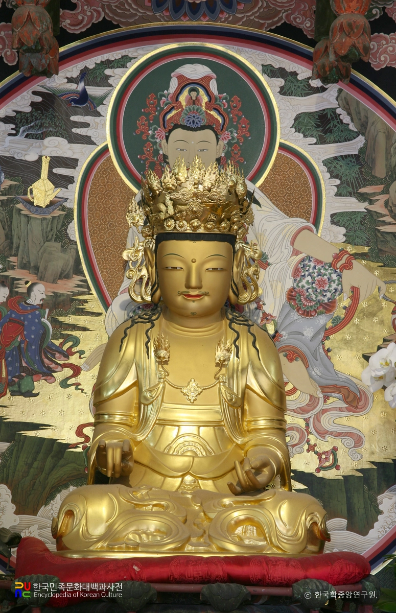 부산 범어사 관음전 목조 관음보살 좌상