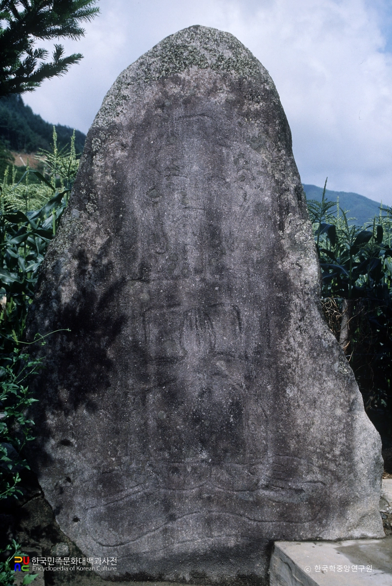 거창 농산리 입석 음각선인상