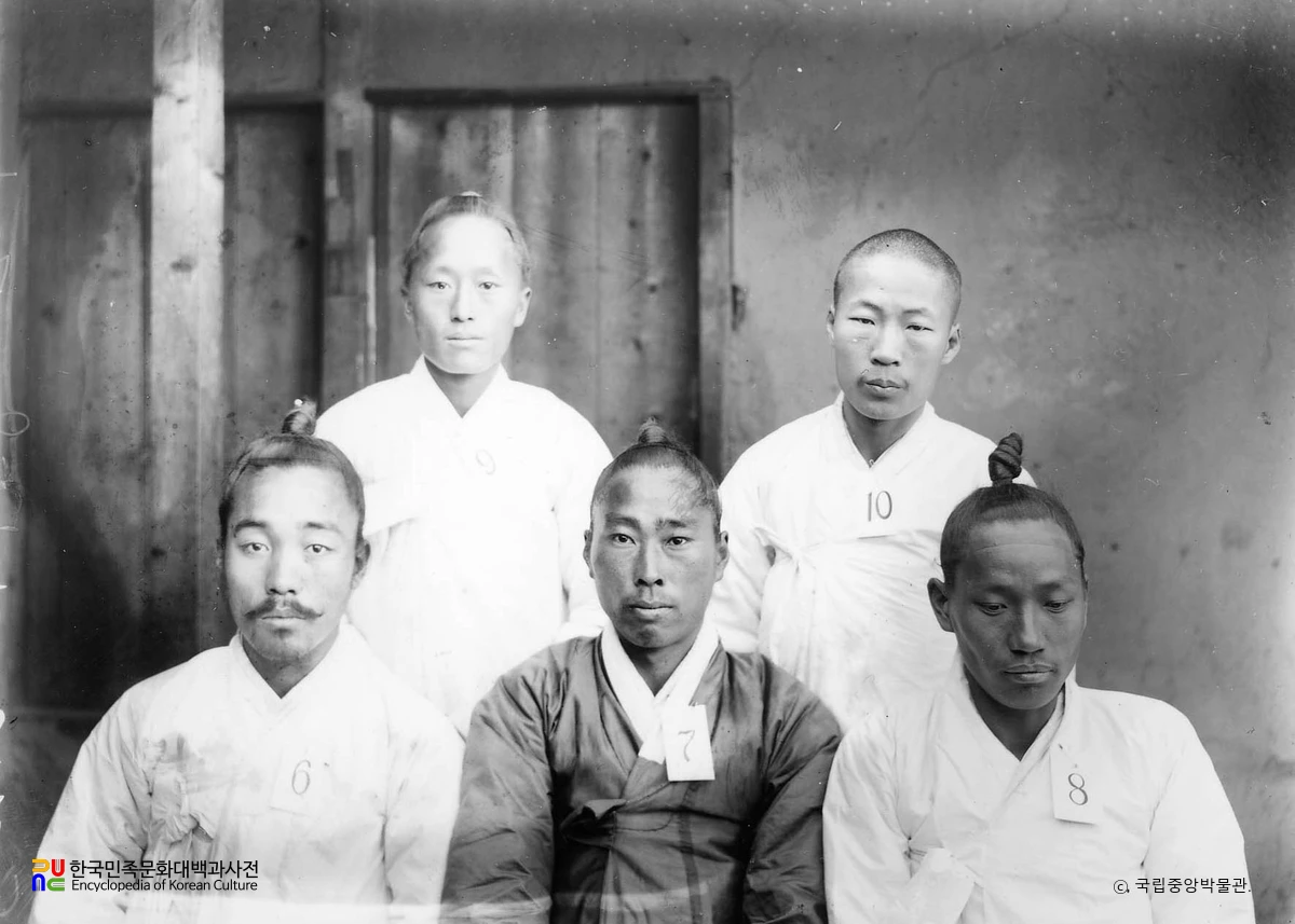 황해도 금천군 남자들의 모습