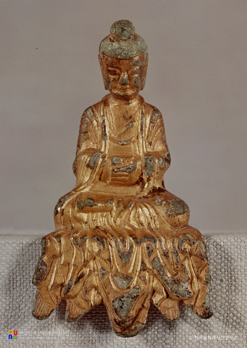 금동 여래 좌상