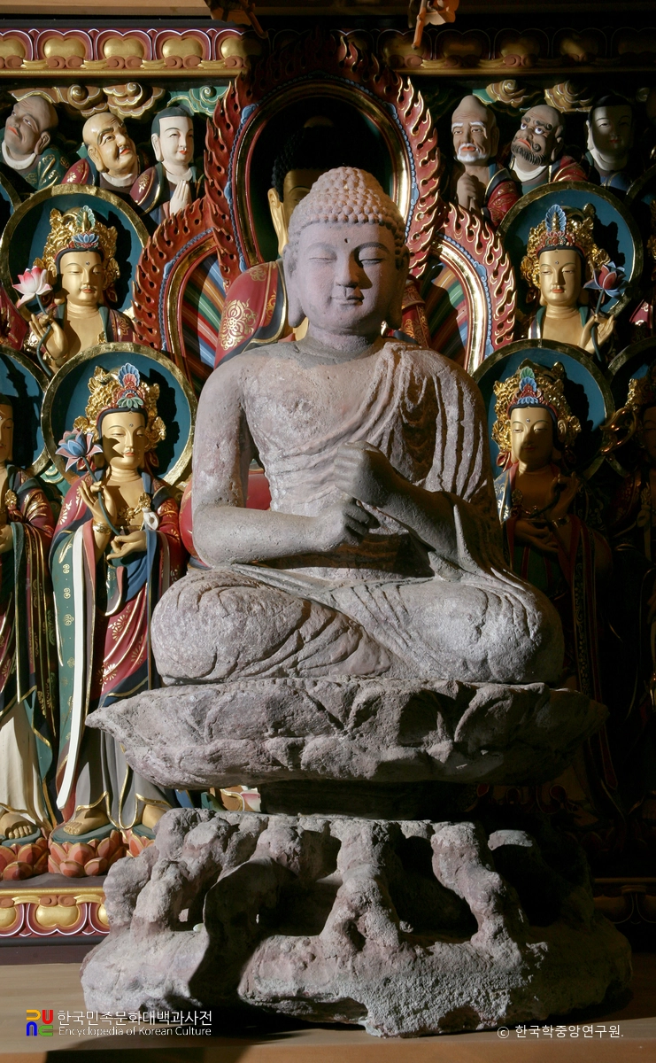 밀양 천황사 석조 비로자나불 좌상