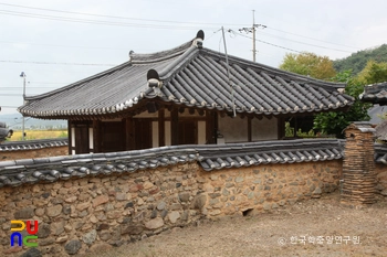 창녕 관산서원 중 서재 우측면