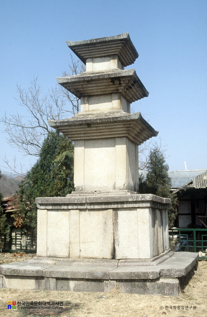 청도 봉기동 삼층석탑