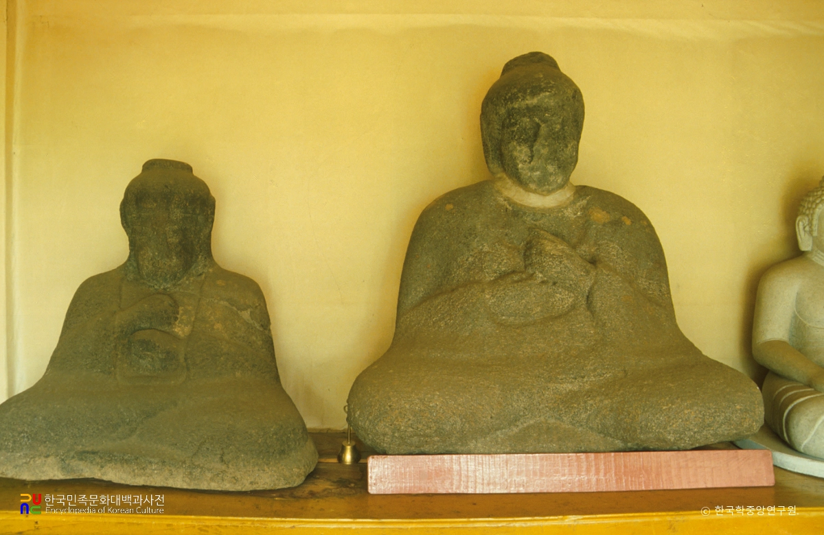 굴산사지 석조 비로자나삼존불상