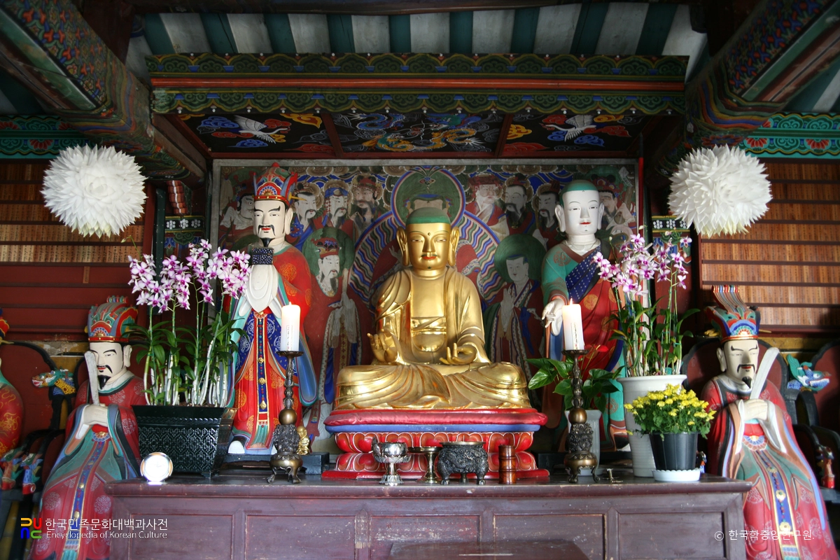 여주 신륵사 명부전 지장보살삼존상