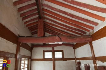 합천 추본사의 내부가구