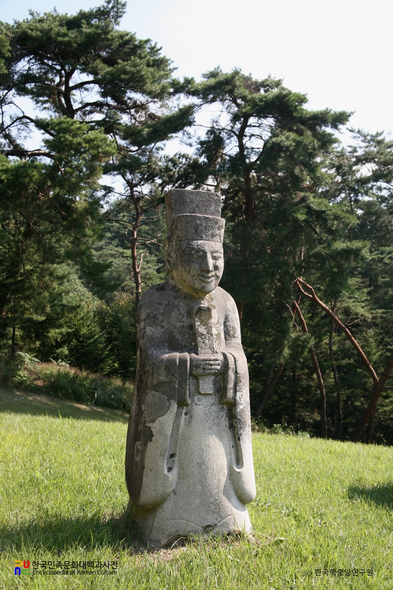 남양주 휘경원 문인석