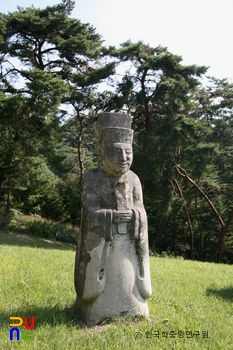 남양주 휘경원 문인석