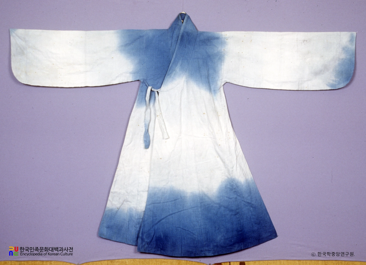 청원 전 박장군 출토 유물 중 청색무명겹창의