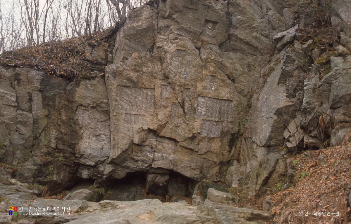 망경암 마애여래 좌상