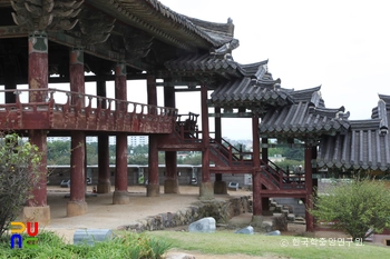 밀양 영남루 월랑 우측면