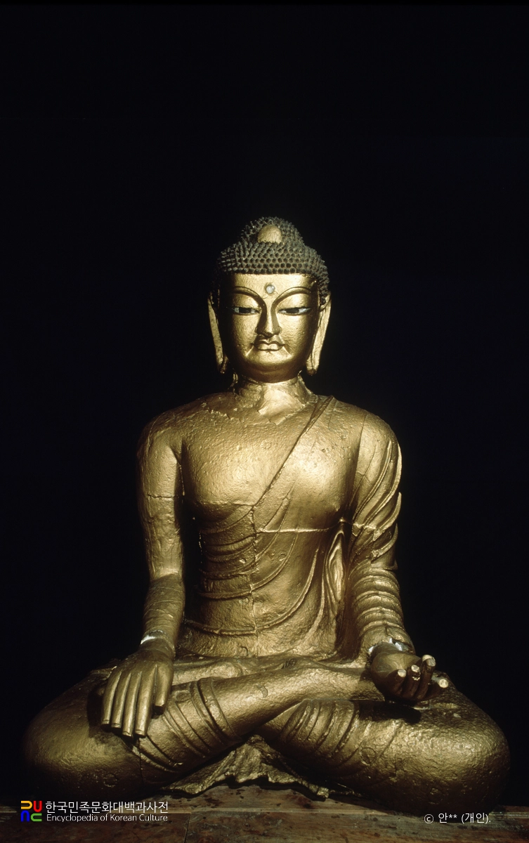 영천 선원동 철조 여래 좌상