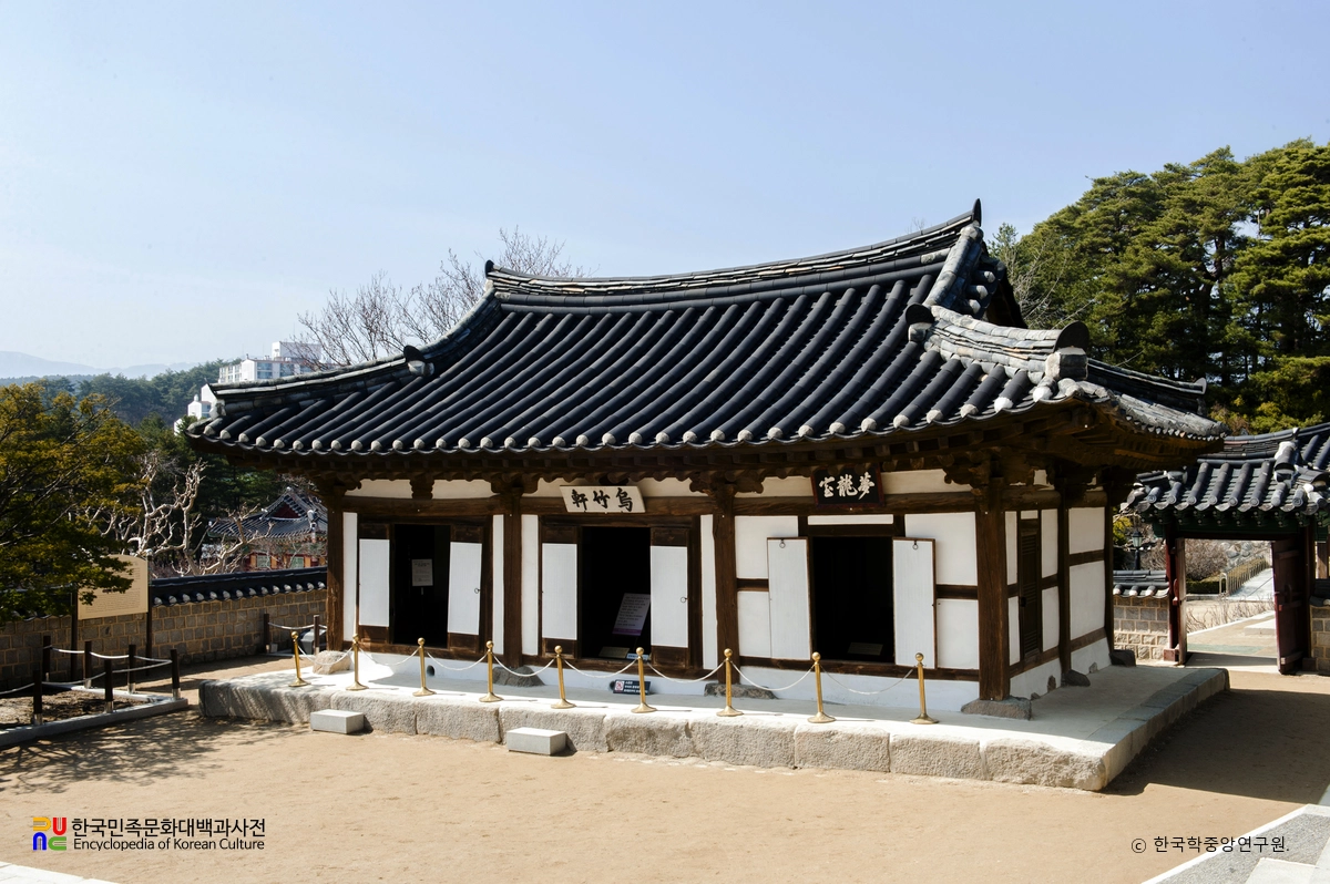 강릉 오죽헌 중 오죽헌 정측면