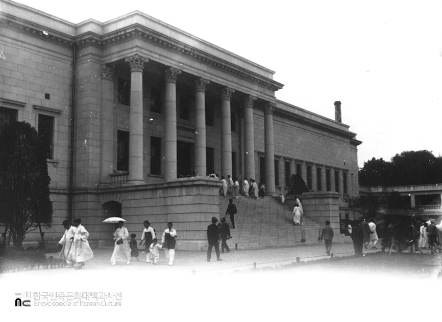 덕수궁 이왕가미술관 현관