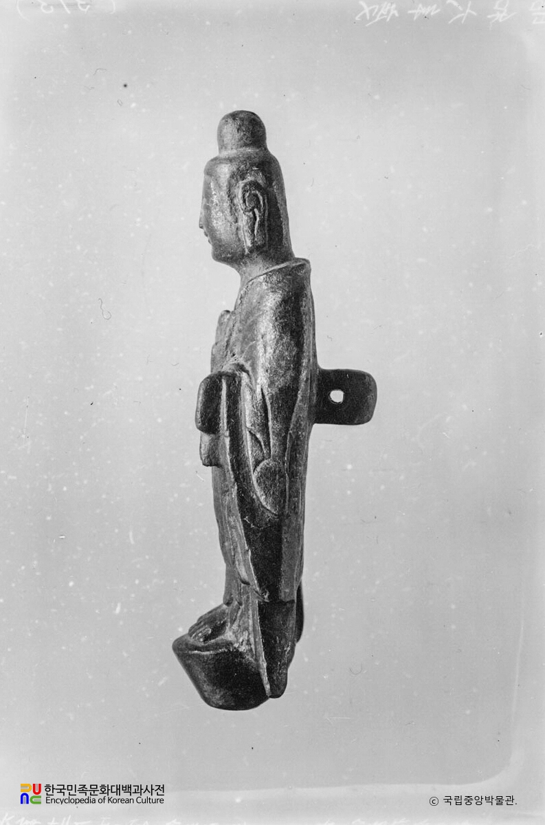 금동신묘명삼존불상 본존