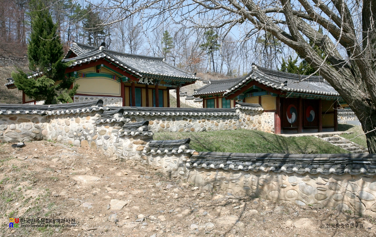 진천향교 / 대성전