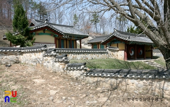 진천향교 / 대성전