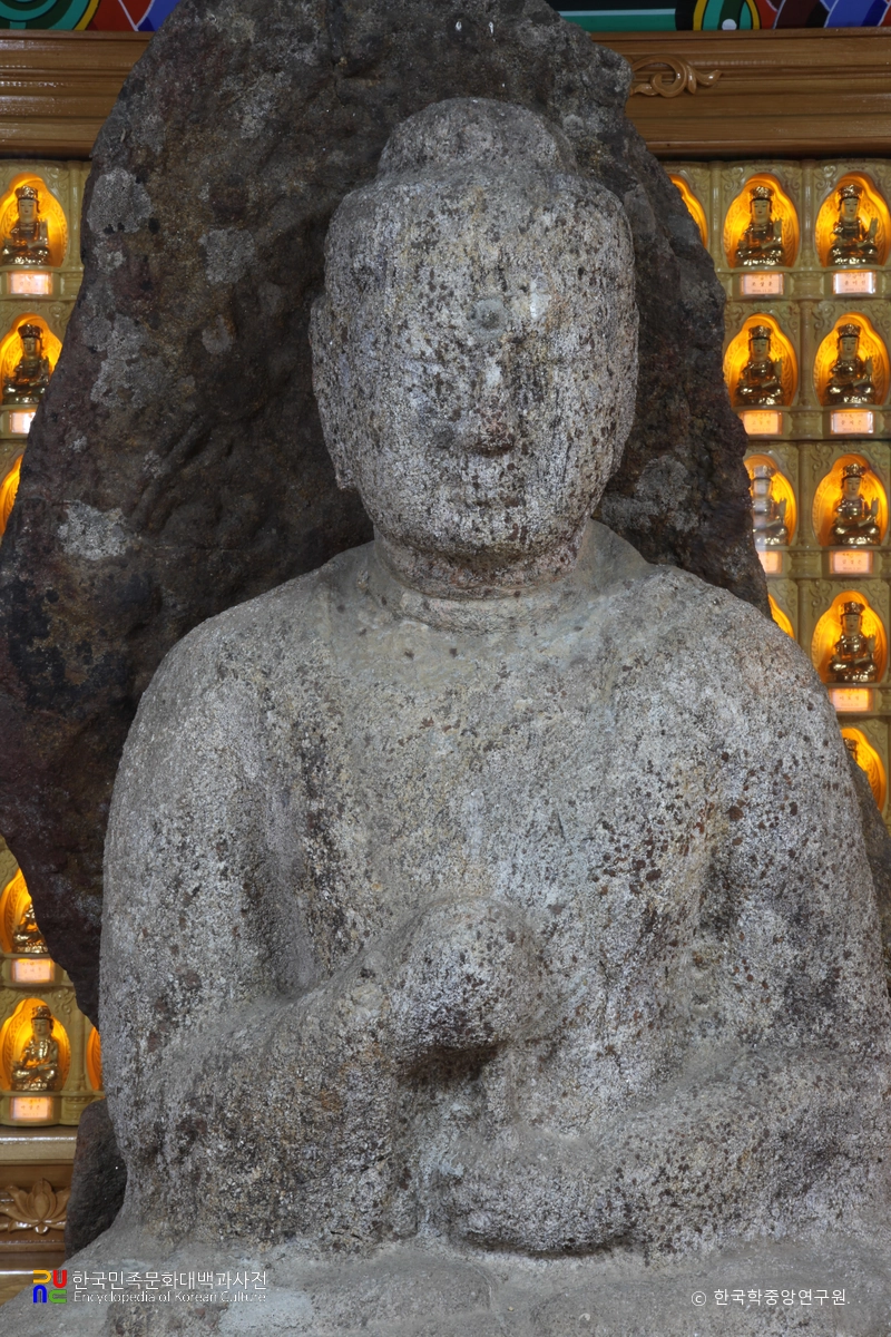 산청 석남암사지 석조비로자나불좌상