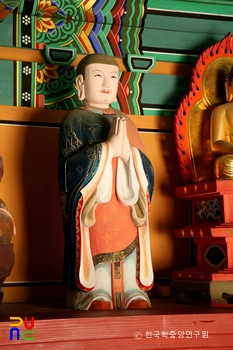 부안 개암사 응진전 16나한상