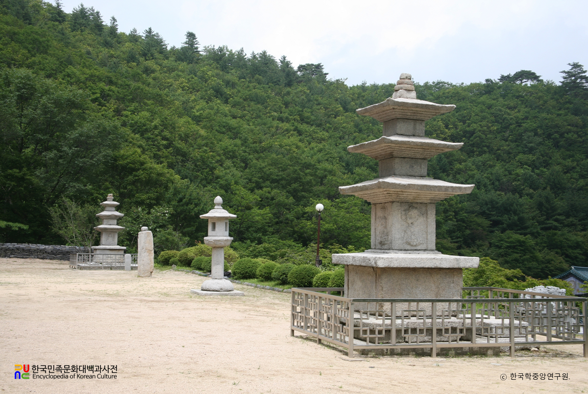 김천 청암사 수도암 동·서 삼층석탑