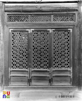 서울 창경궁 명정전 창살문