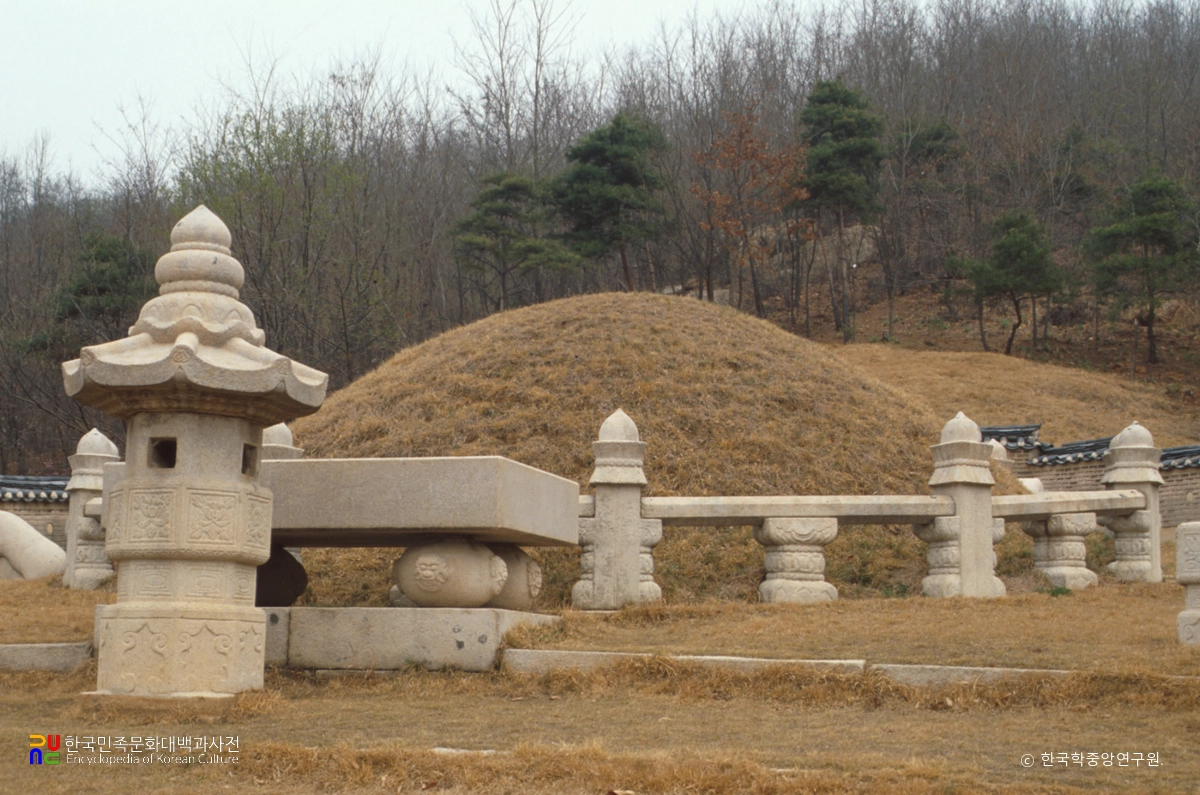 고양 서오릉 중 익릉 정측면