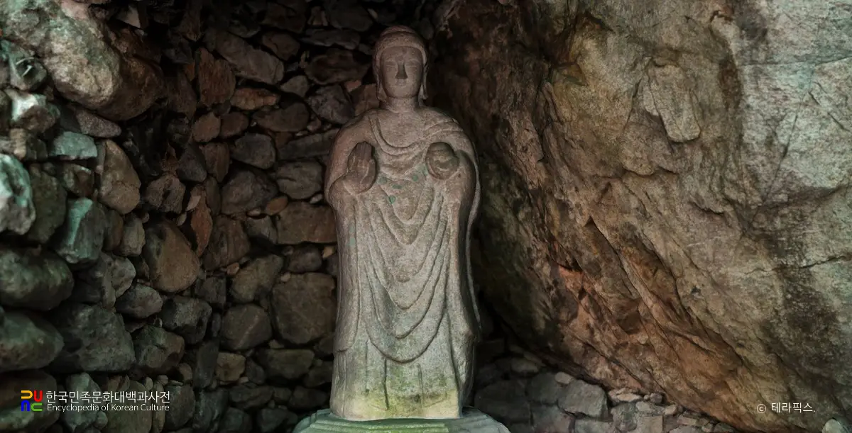 공주 갑사 석조약사여래입상