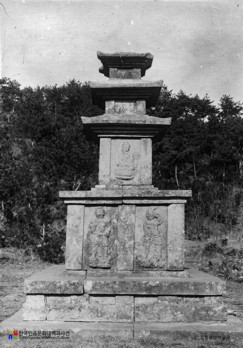 광양 중흥산성 삼층석탑 정면