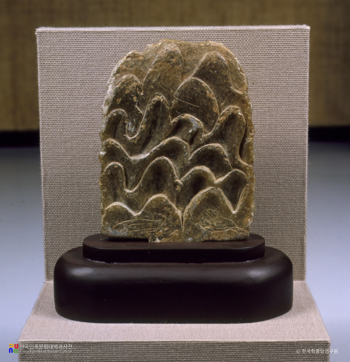 납석제 불보살 병립상 / 뒷면