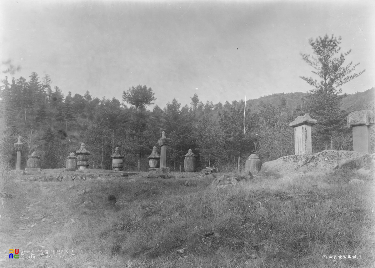 강원 고성 유점사 서측 승탑군