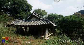 순천 초연정 원림 전경