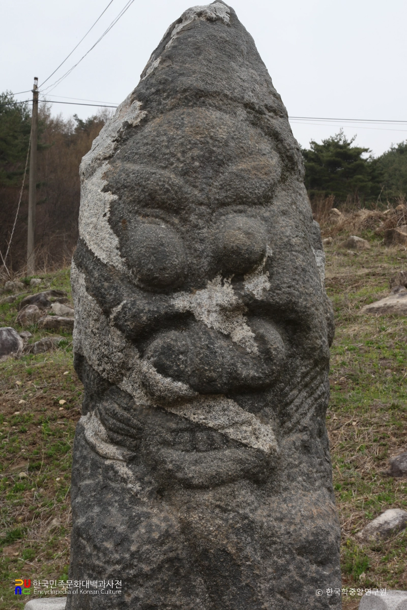 함양 영은사지 석장승 중 좌호대장의 얼굴