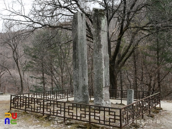 영주 삼가동 석조 당간지주 정측면