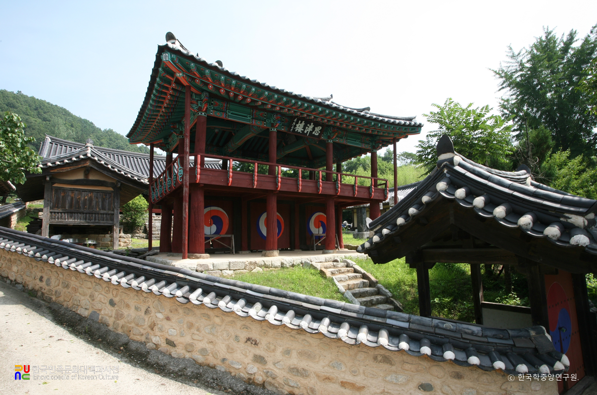 김천 지례향교 사반루 정측면