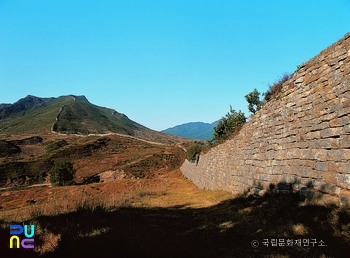 영변 철옹성 전경