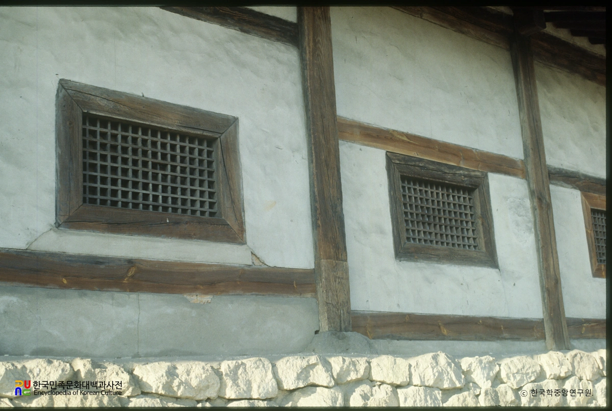 안동 임청각 봉창