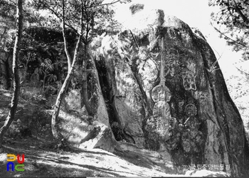 경주 남산 탑곡 마애조상군 동면