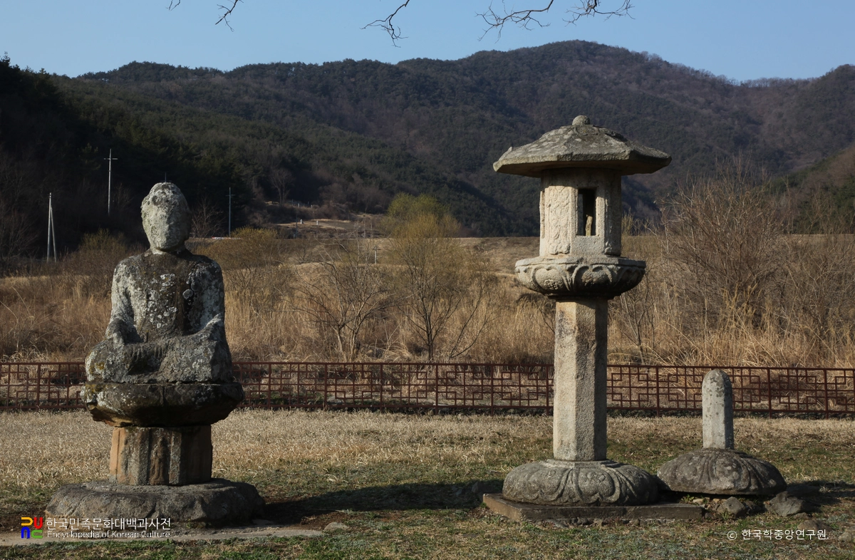 합천 백암리 석등 전경