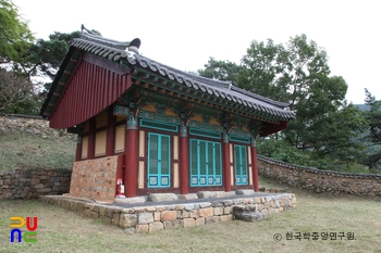 창녕 관산서원 중 사당 좌측면